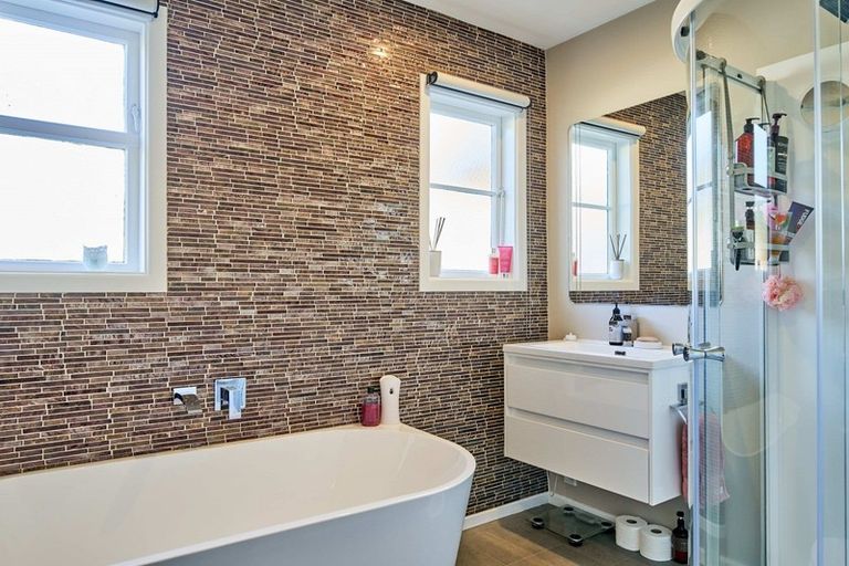 Photo of property in 97 Wellington Road, Wainuiomata, Lower Hutt, 5014