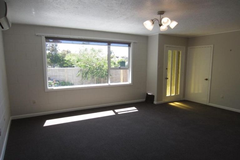 Photo of property in 1/26 Camberwell Place, Avonhead, Christchurch, 8042