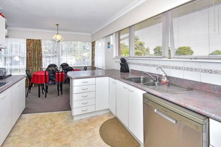 Photo of property in 64 Hill Road, Hillpark, Auckland, 2102