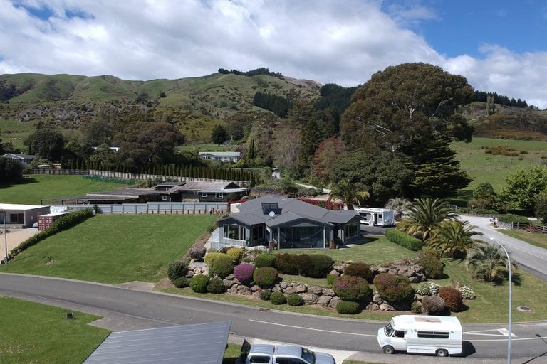 Photo of property in 4 Pohutukawa Place, Pohara, Takaka, 7183
