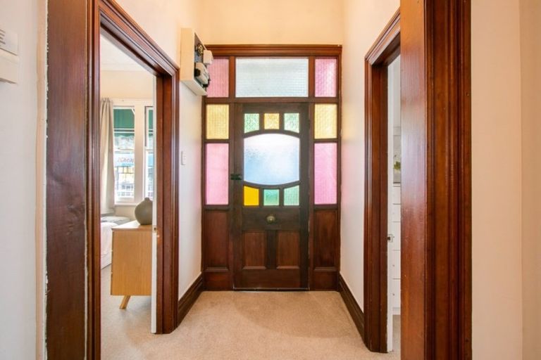 Photo of property in 11 Wellesley Road, Napier South, Napier, 4110