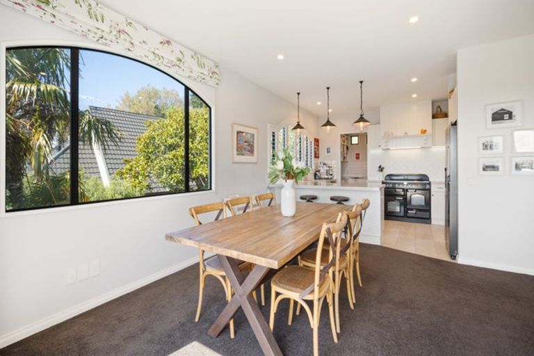 Photo of property in 39 Overdale Drive, Cashmere, Christchurch, 8022