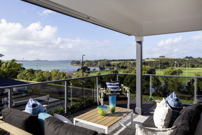 Photo of property in 34 Weatherly Drive, Beachlands, Auckland, 2018