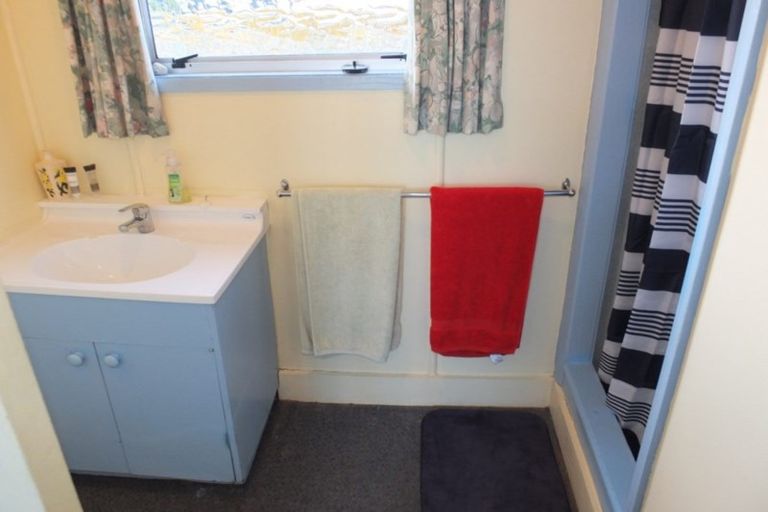 Photo of property in 17 Pratt Avenue, Foxton Beach, Foxton, 4815