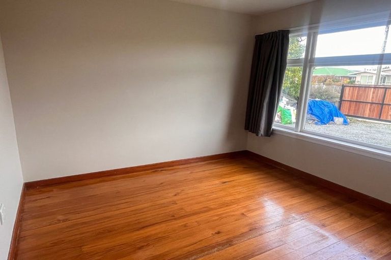 Photo of property in 61 Coopers Road, Dallington, Christchurch, 8061