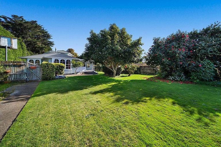 Photo of property in 62 Manawapou Road, Hawera, 4610