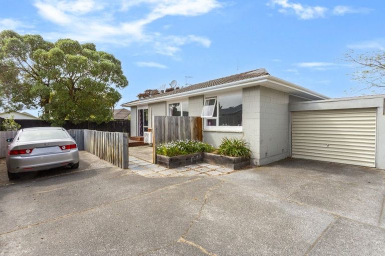 Photo of property in 2/15a Marriotts Road, North New Brighton, Christchurch, 8083