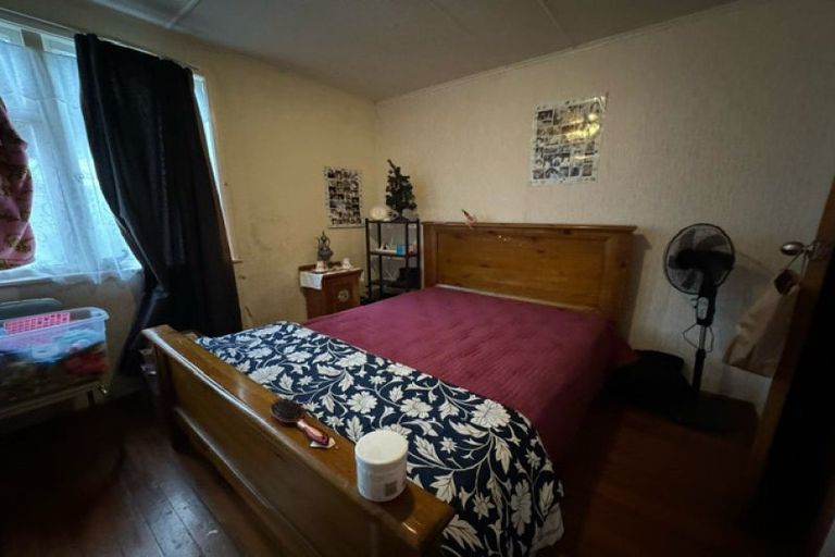 Photo of property in 63 Cambridge Terrace, Kaiti, Gisborne, 4010