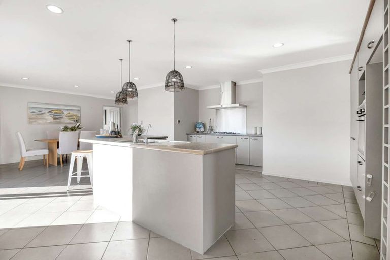 Photo of property in 100 Shakespeare Street, Leamington, Cambridge, 3432