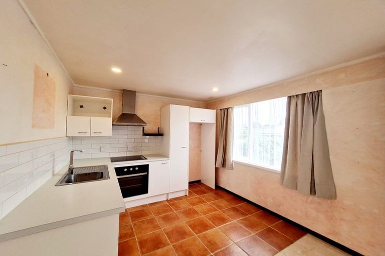 Photo of property in 2/91 Verran Road, Birkenhead, Auckland, 0626