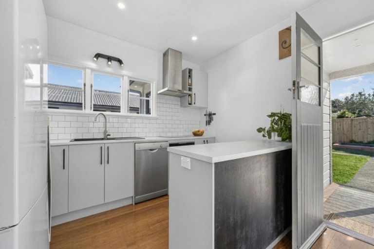 Photo of property in 16 Gorrie Street, Nelson South, Nelson, 7010