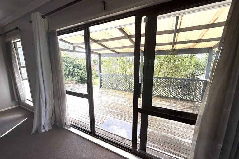 Photo of property in 64 Golf Road, New Lynn, Auckland, 0600