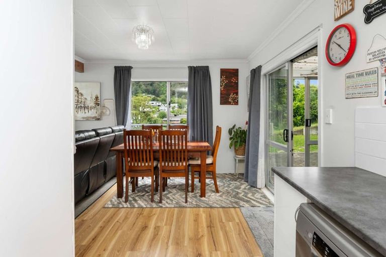 Photo of property in 45 Dorset Street, Picton, 7220