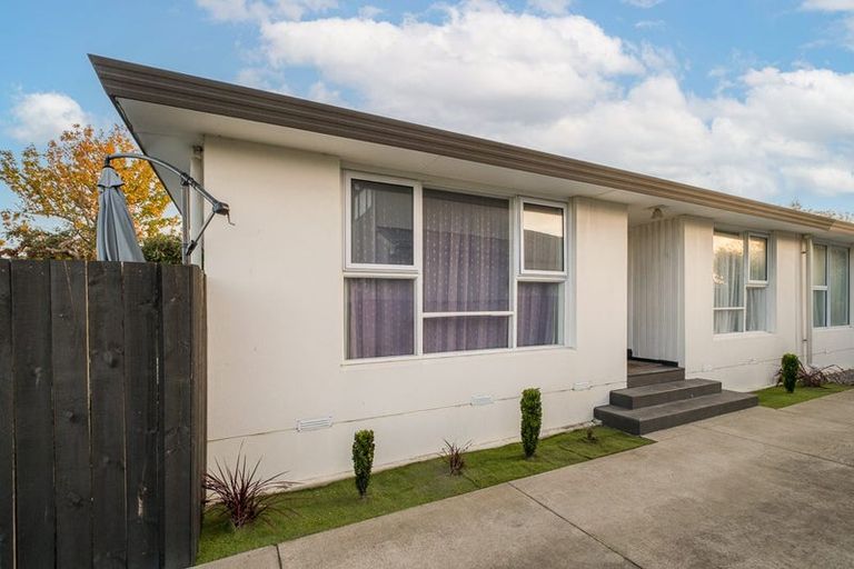Photo of property in 1/53 Bassett Street, Burwood, Christchurch, 8083