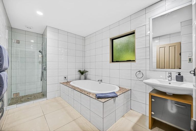 Photo of property in 73m Park Rise, Campbells Bay, Auckland, 0630