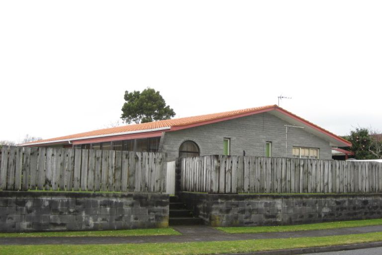 Photo of property in 72 Manu Crescent, Upper Vogeltown, New Plymouth, 4310