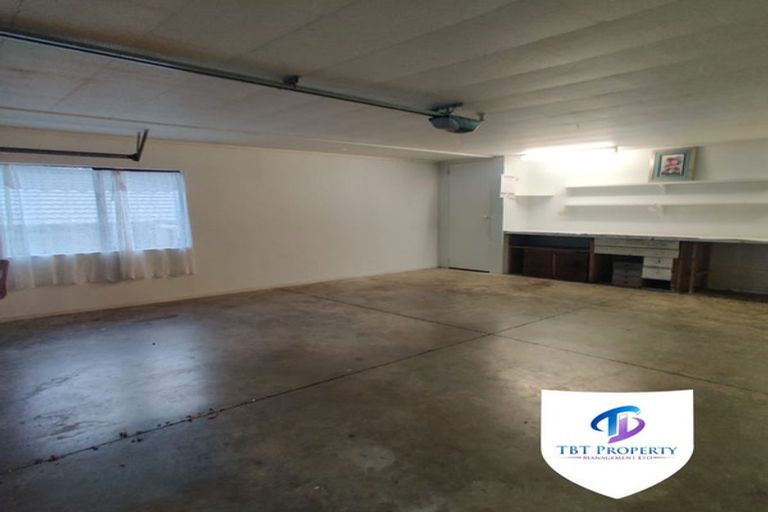 Photo of property in 21 Hakea Place, Totara Heights, Auckland, 2105