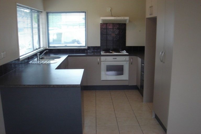 Photo of property in 61 De Havilland Drive, Goodwood Heights, Auckland, 2105