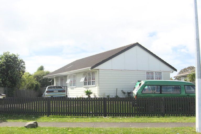 Photo of property in 21 Burundi Avenue, Clendon Park, Auckland, 2103