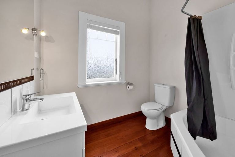 Photo of property in 21 Maire Street, Hawera, 4610