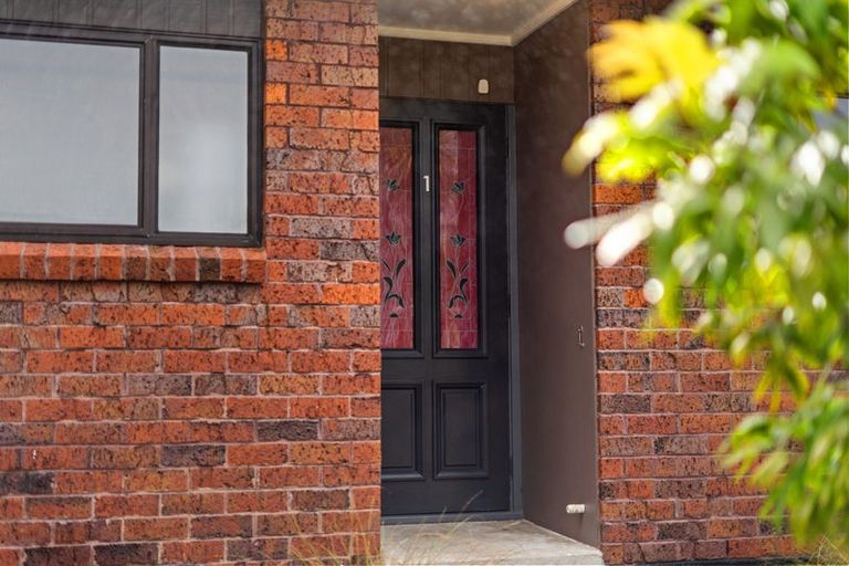 Photo of property in 1 Fantail Court, Orewa, 0931