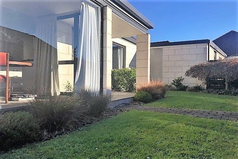 Photo of property in 5/4 Broadbent Street, Riccarton, Christchurch, 8041