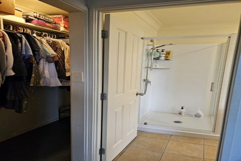 Photo of property in 8 Fresil Lane, Massey, Auckland, 0614