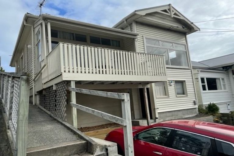 Photo of property in 26 Avon Street, Island Bay, Wellington, 6023