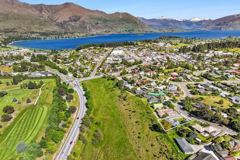 Photo of property in 14 Rob Roy Lane, Wanaka, 9305