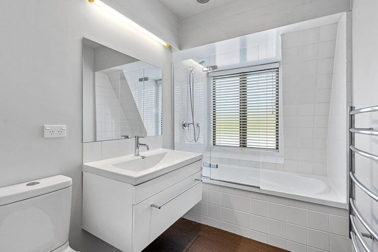 Photo of property in 34 Bannister Place, Ilam, Christchurch, 8053