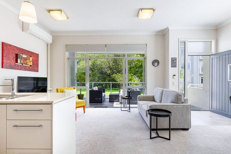 Photo of property in 16 Parkside Drive, Orewa, 0931