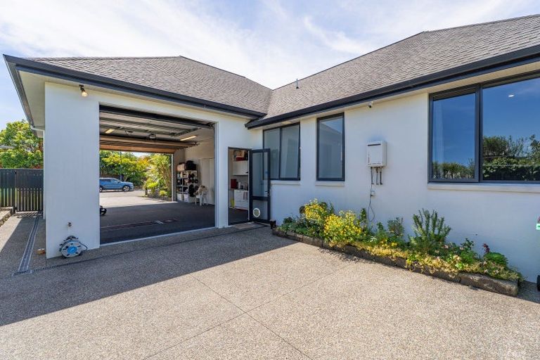 Photo of property in 8 Sara Way, Whitianga, 3510