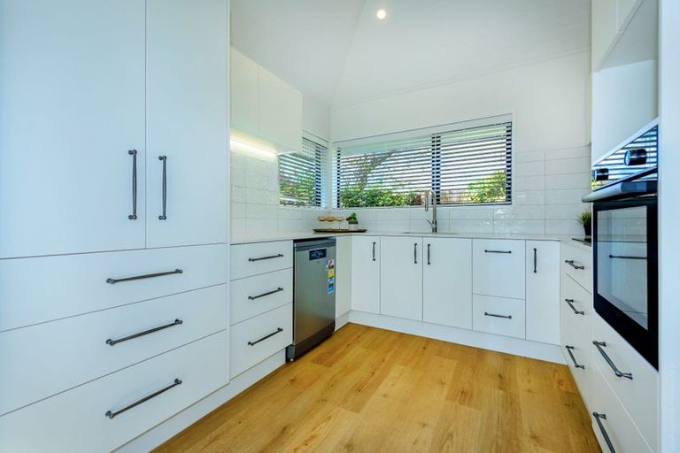 Photo of property in 3 Harlech Mews, Avonhead, Christchurch, 8042