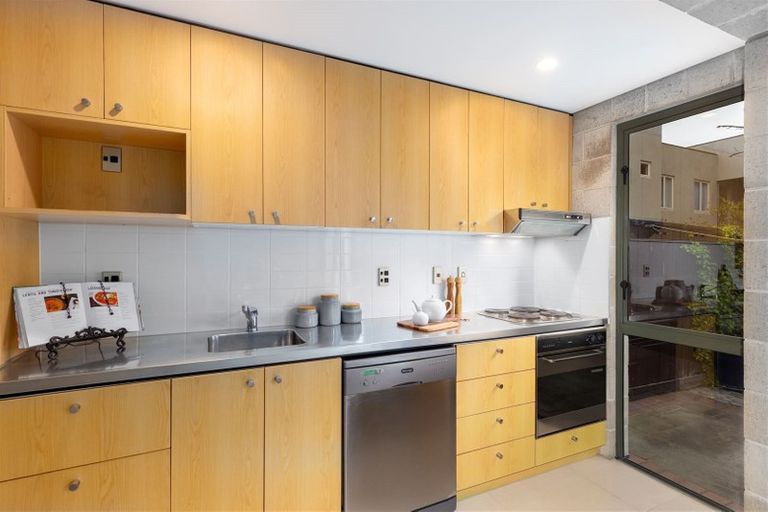 Photo of property in 7/868 Colombo Street, Christchurch Central, Christchurch, 8013