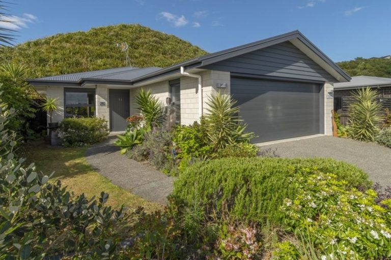 Photo of property in 11 Lakeview Quay, Pyes Pa, Tauranga, 3112