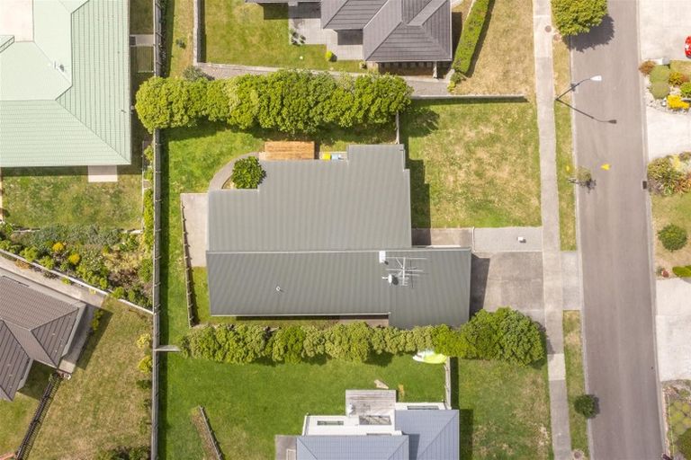 Photo of property in 7 Kaweka Close, Aotea, Porirua, 5024