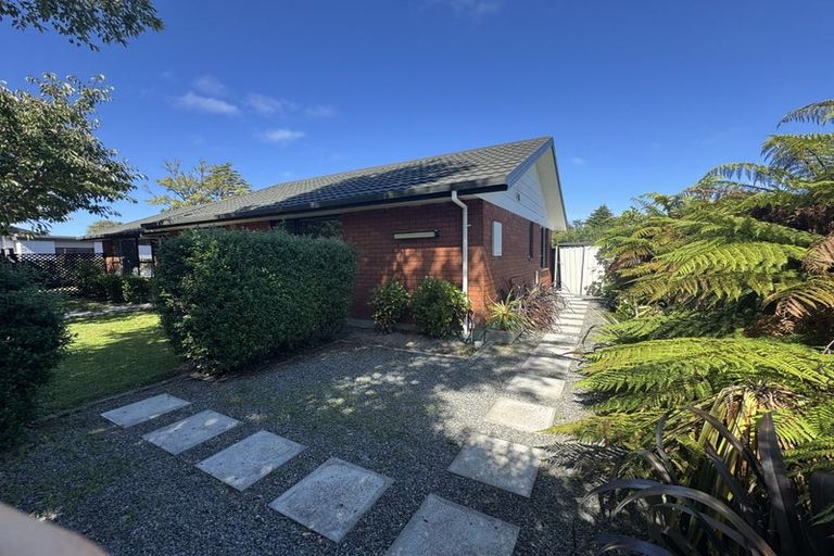 Photo of property in 2/28 Bounty Street, Bryndwr, Christchurch, 8053