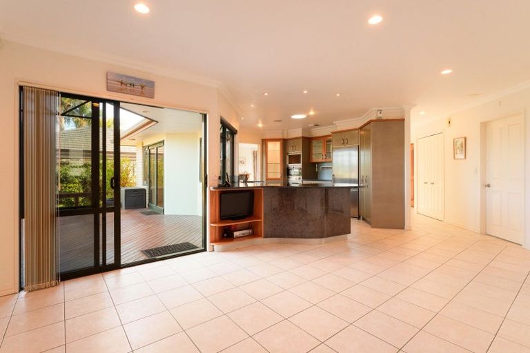 Photo of property in 3 Maldives Way, Papamoa Beach, Papamoa, 3118