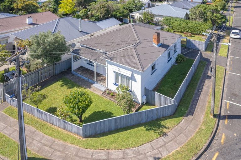 Photo of property in 11 Sarjeant Street, Gonville, Whanganui, 4500