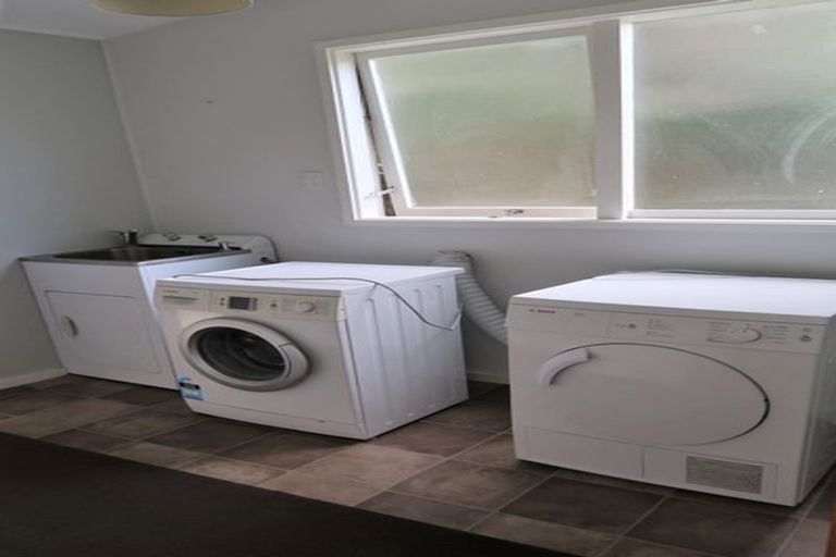 Photo of property in 9 Ardross Avenue, Khandallah, Wellington, 6035