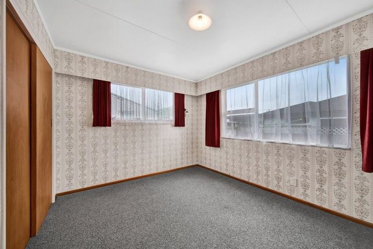 Photo of property in 19 Milmoe Street, Hawera, 4610