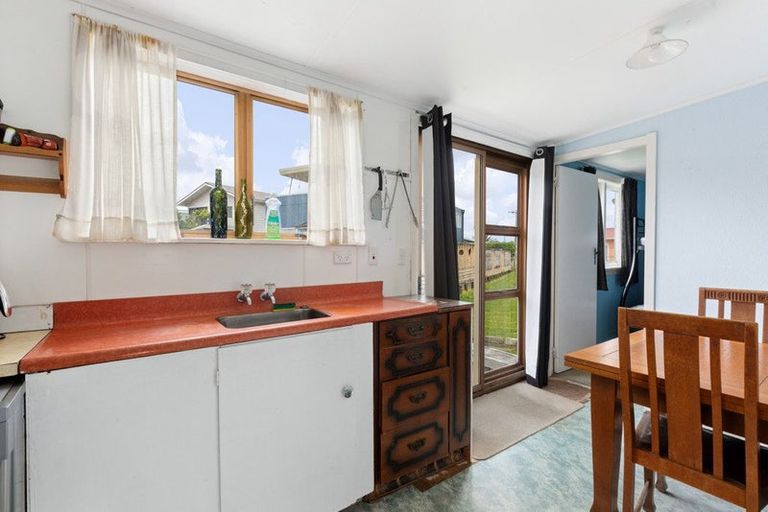 Photo of property in 32 Wallnutt Avenue, Waihi Beach, 3611