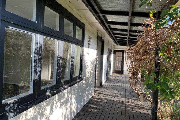 Photo of property in 1 Trig Hill Terrace, Waikanae Beach, Waikanae, 5036