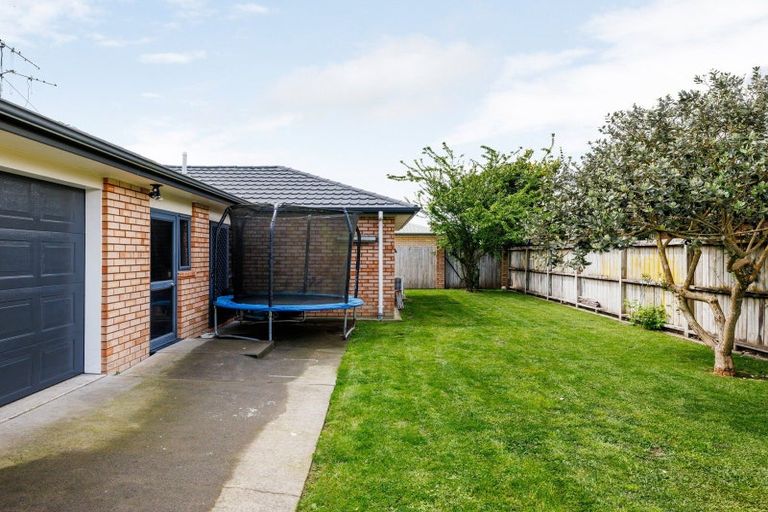 Photo of property in 6 Guildford Place, Rototuna North, Hamilton, 3210