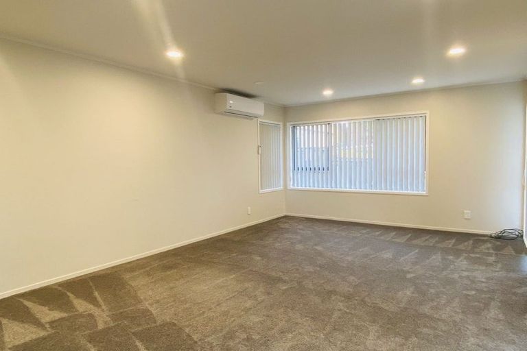 Photo of property in 7 Rene Place, Sunnyhills, Auckland, 2010