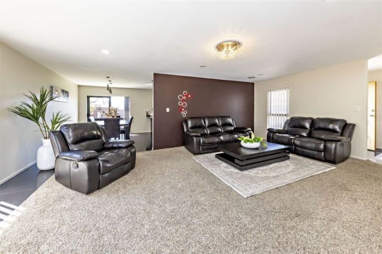 Photo of property in 21 Hansen Place, Takanini, 2112