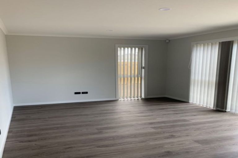 Photo of property in 5 Wairepo Street, Takanini, 2112