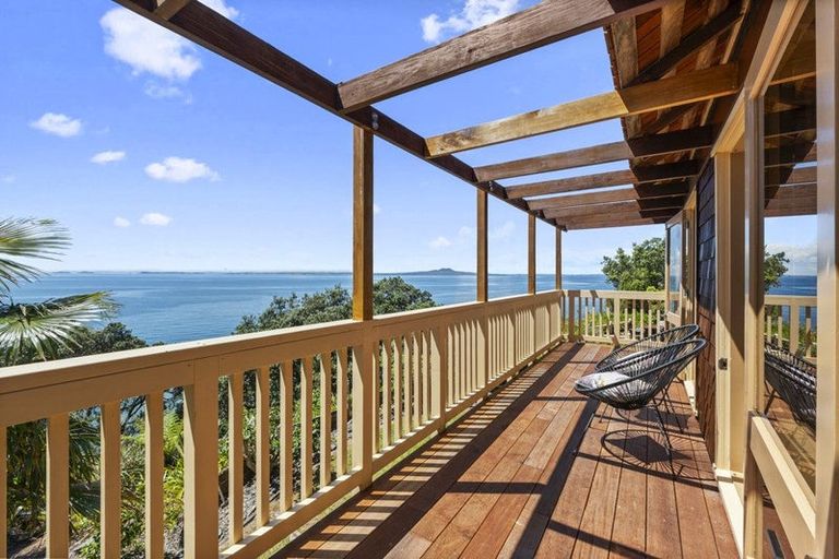 Photo of property in 40 Rock Isle Road, Torbay, Auckland, 0630