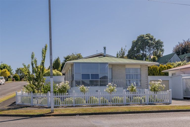 Photo of property in 38 York Street, Levin, 5510
