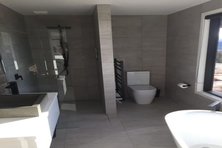 Photo of property in 15 Estrella Heights Lane, Queensberry, Cromwell, 9383